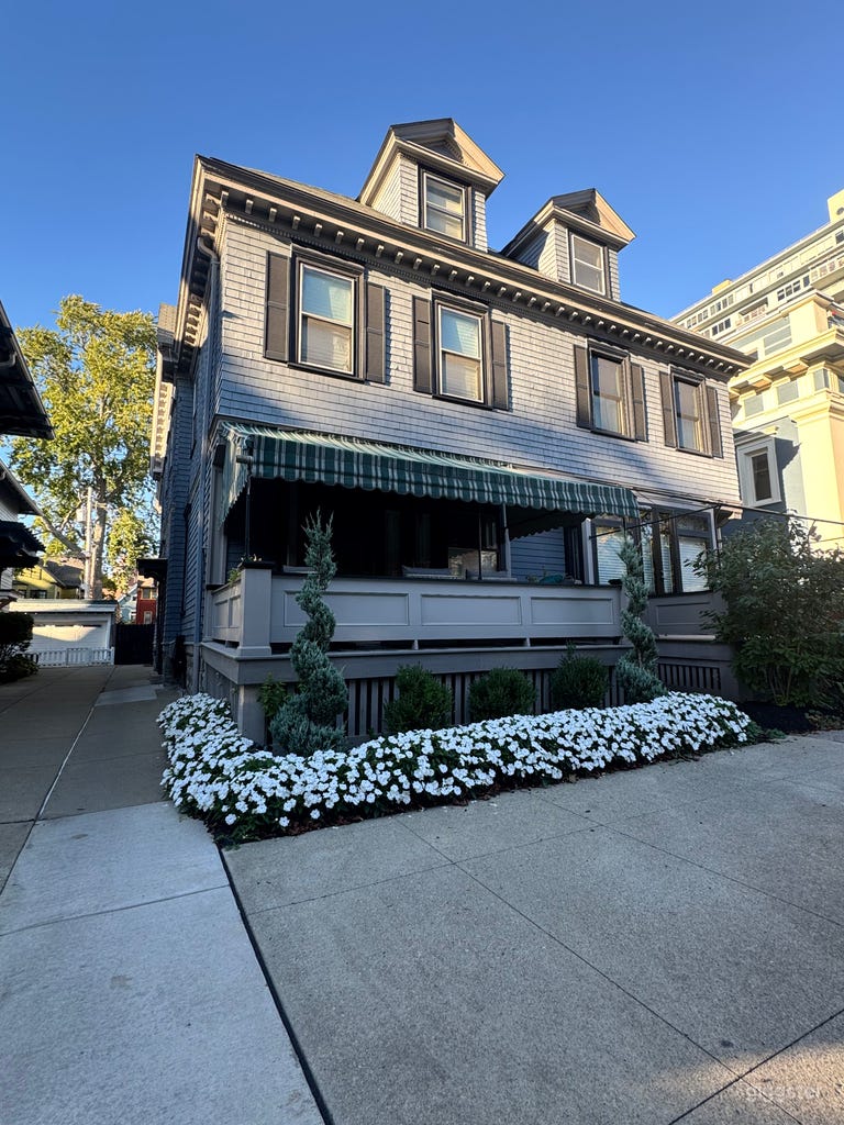  Victorian Row House in Buffalo 