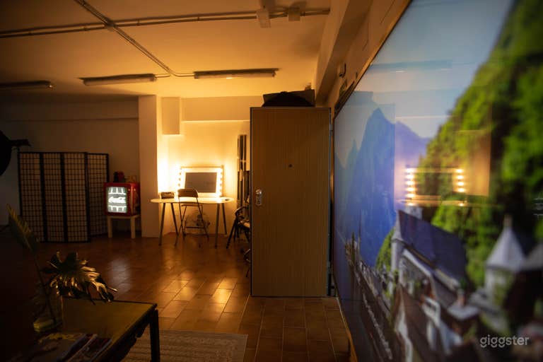  Premium Creative Studio for Photo, Podcast & Meetings 
