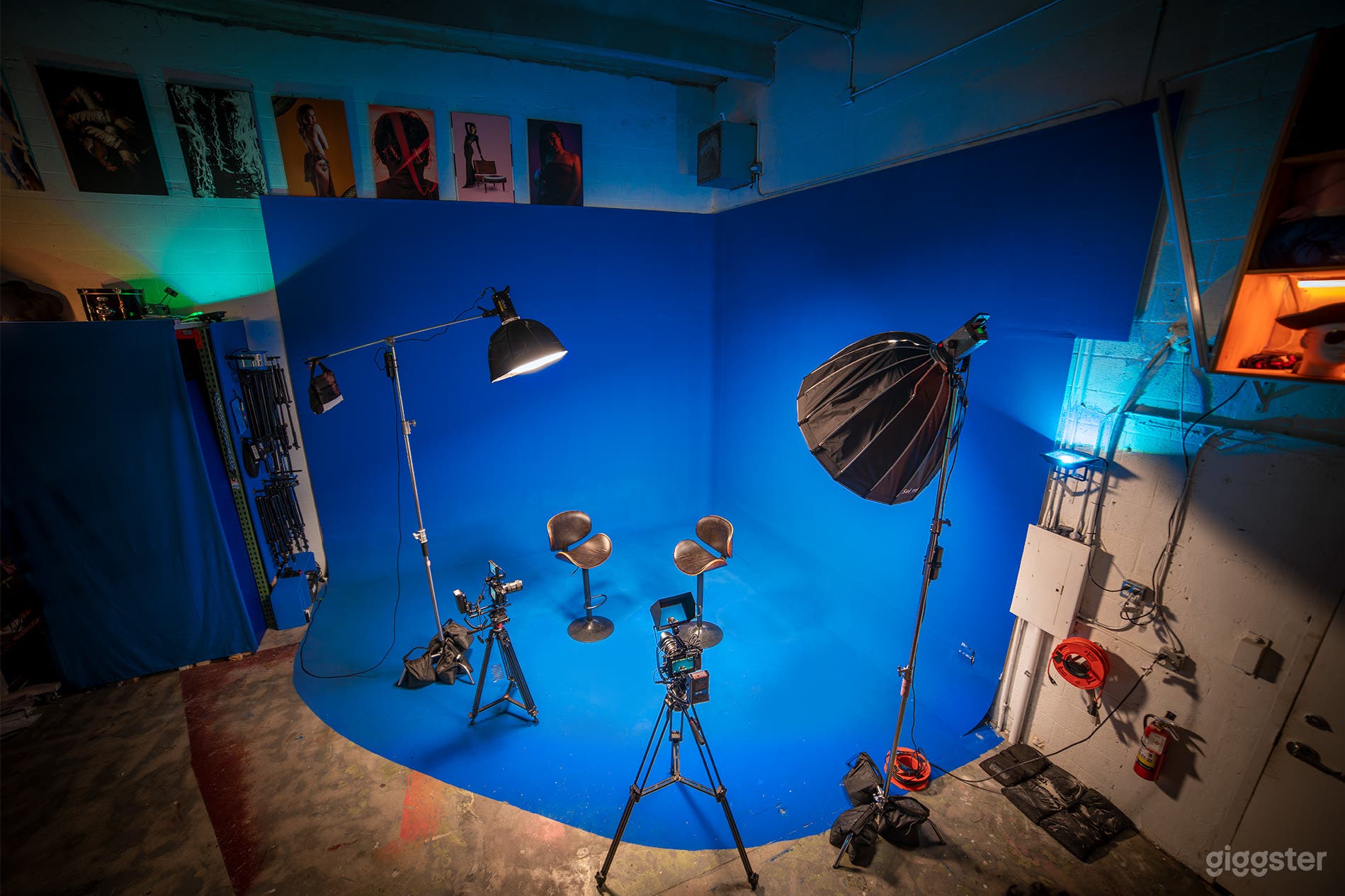 One of a Kind Creative Space featuring Blue Cyc Photo 1