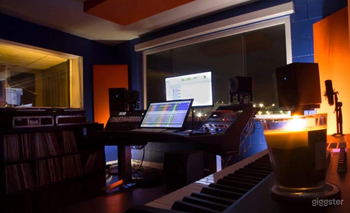 Top-of-the-Line Recording Studio Photo 1