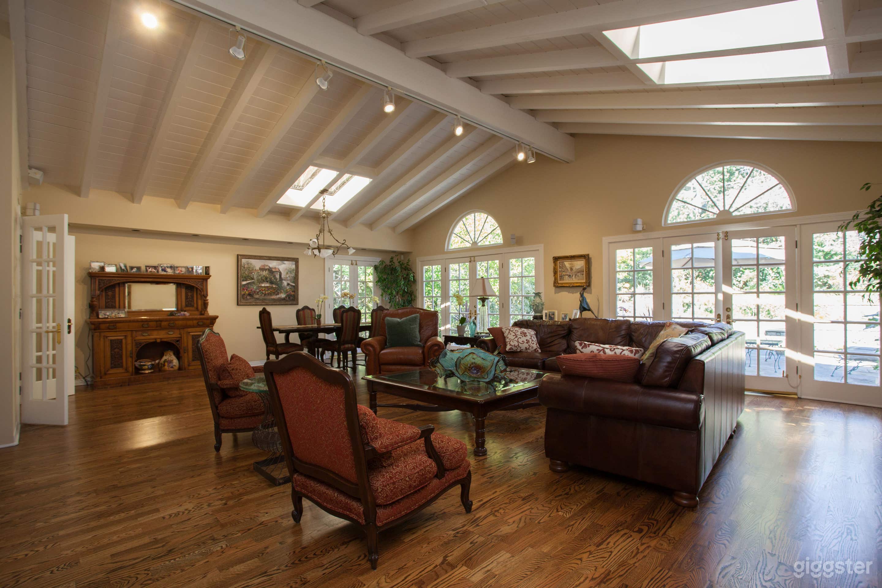 Simple Suburbia  Photo 4