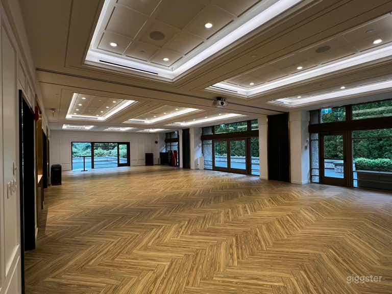  Expansive Ballroom w/ 2 patios 