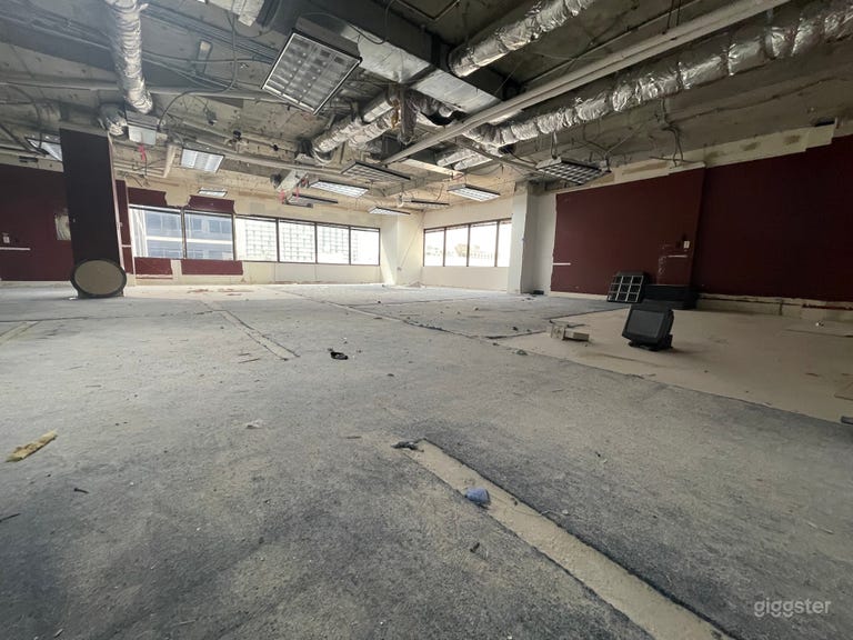  Suite 520: MR.ROBOT (LAX) 