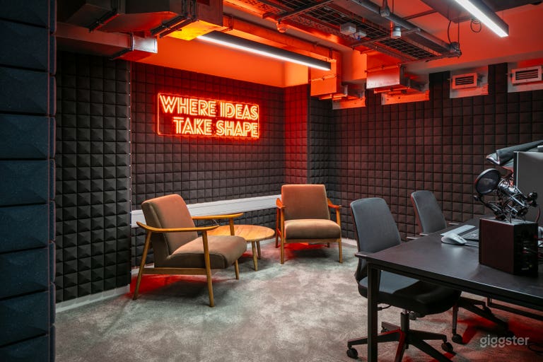  The Amplitude Podcast Studio 