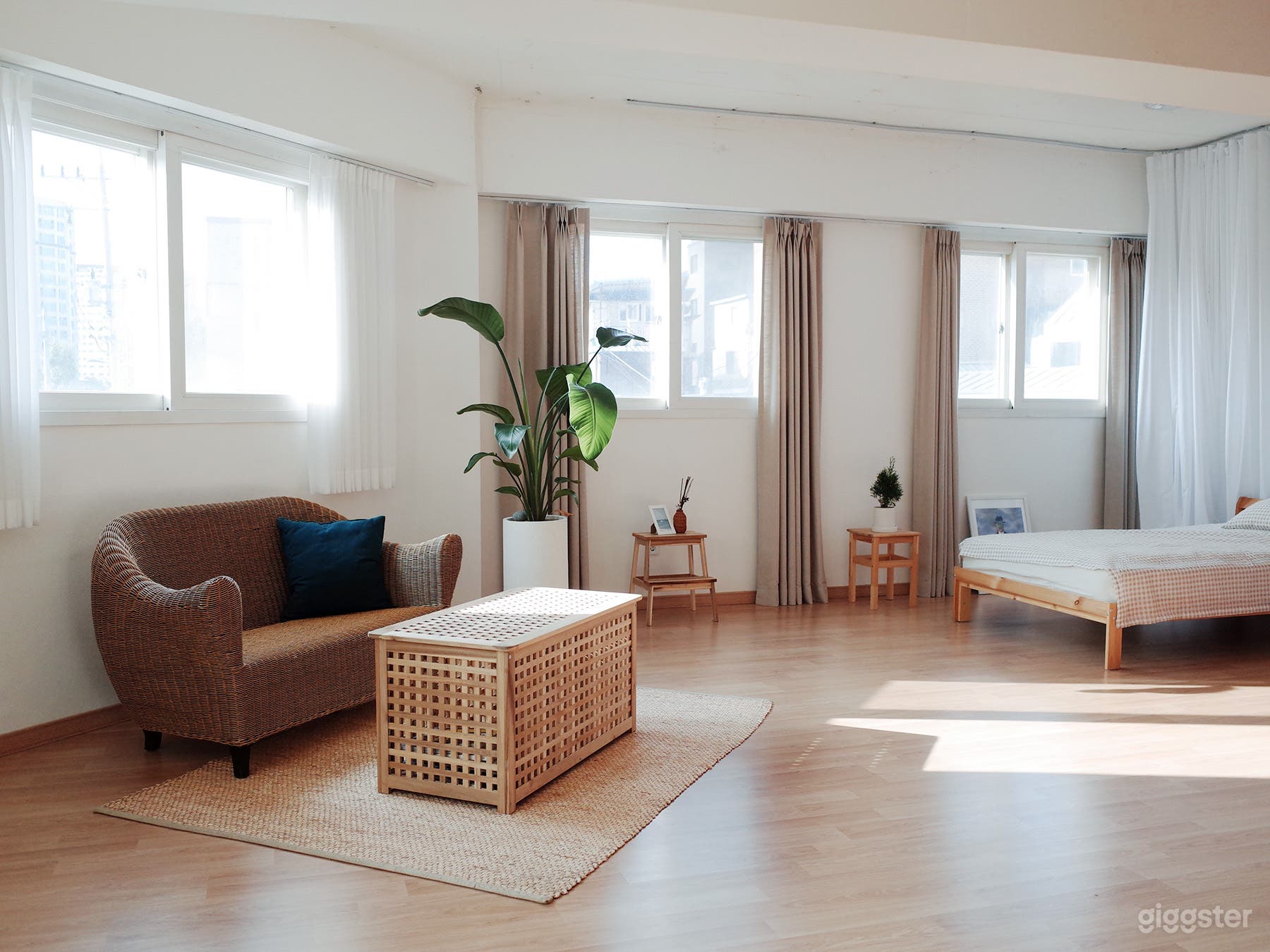 21평 자연광 스튜디오 (쇼핑몰, 라이브, 유튜브 촬영) Photo 4