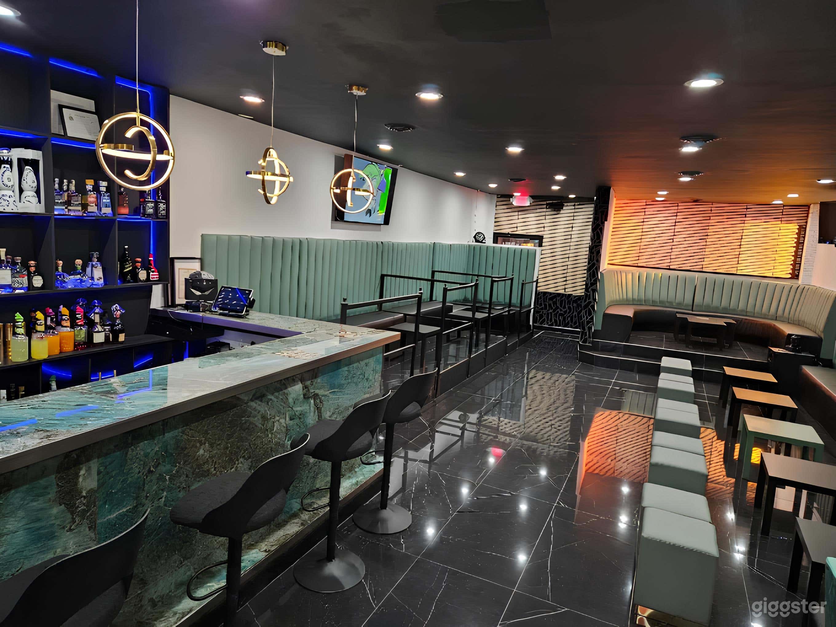 Warm, Sophisticated Restaurant & Lounge Photo 1