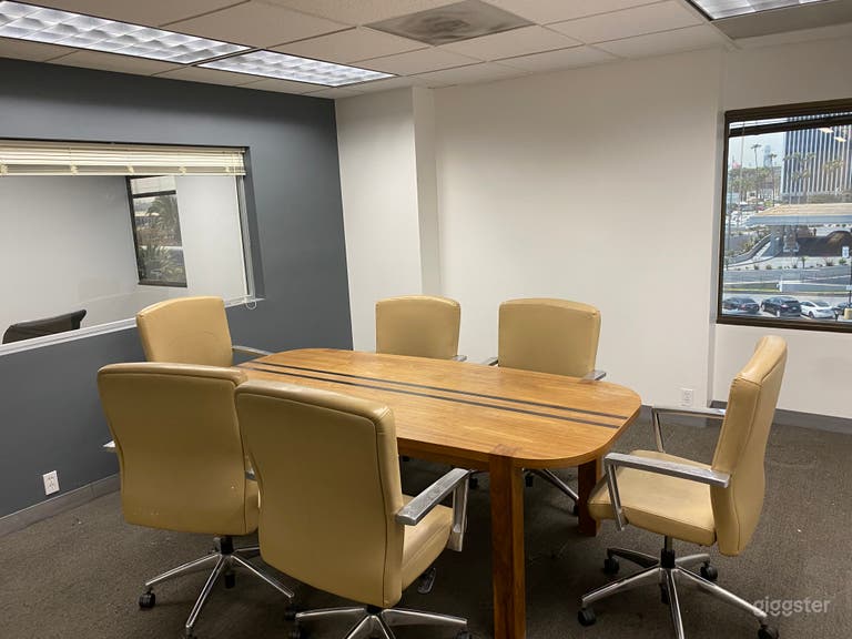  Suite 500: CONFERNCE ROOM/OFFICES 10,000SF(LAX) 