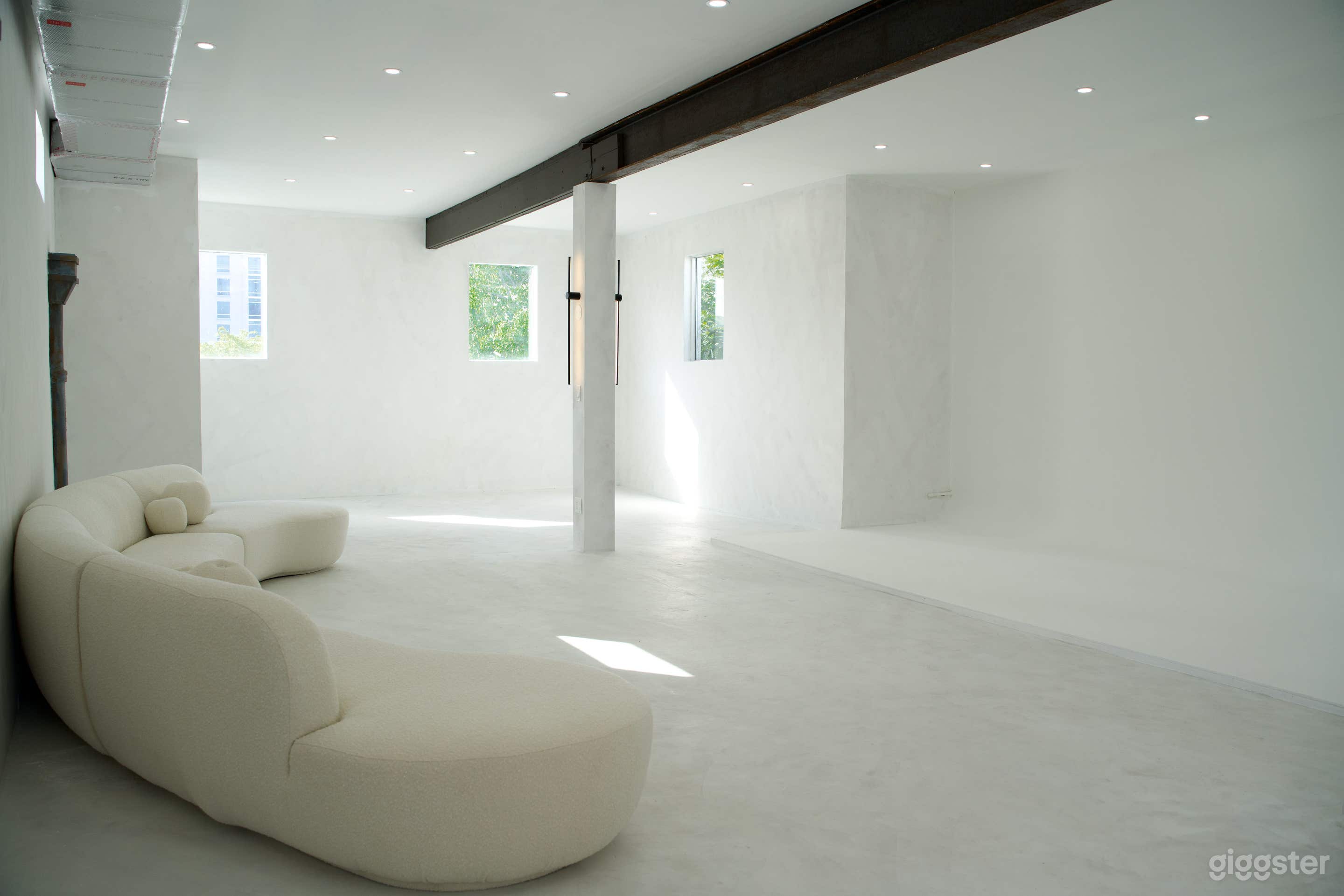 THE EXTENSION - Minimalist, all-white aesthetic  Photo 1