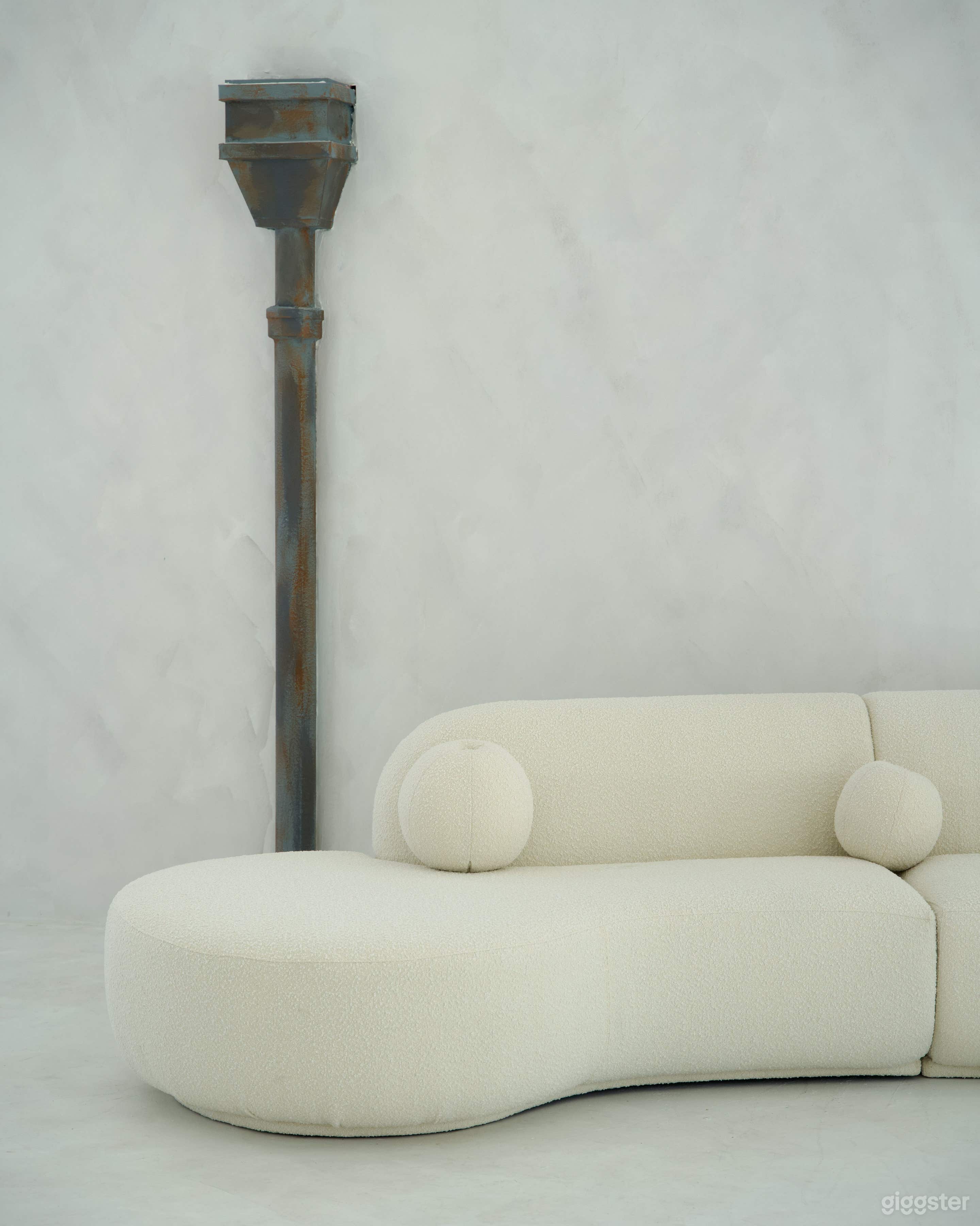 THE EXTENSION - Minimalist, all-white aesthetic  Photo 4