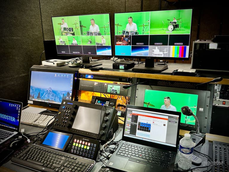  Montmartre Green Screen Studio 25m² w/ Control Room 