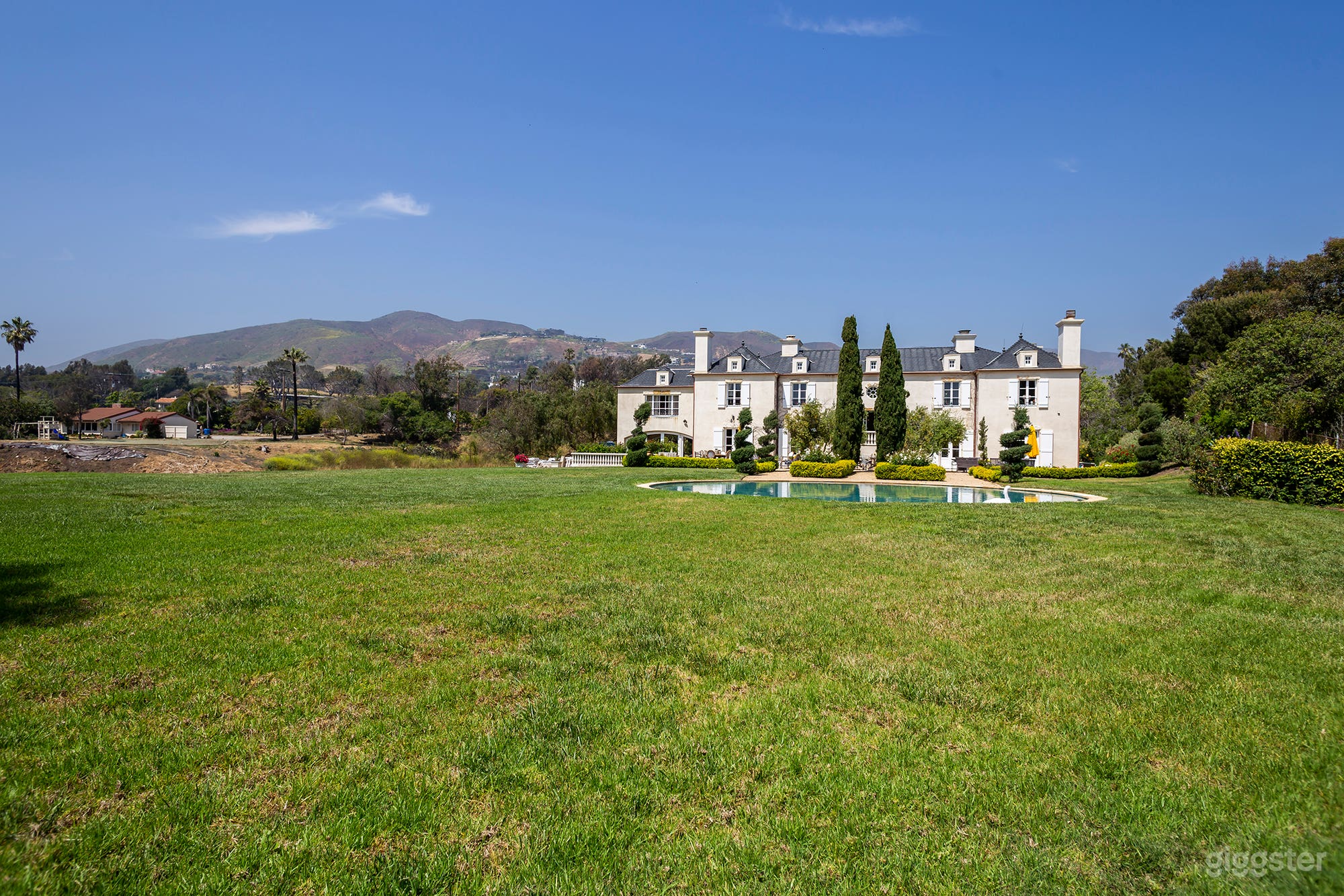 French Country Villa Photo 4