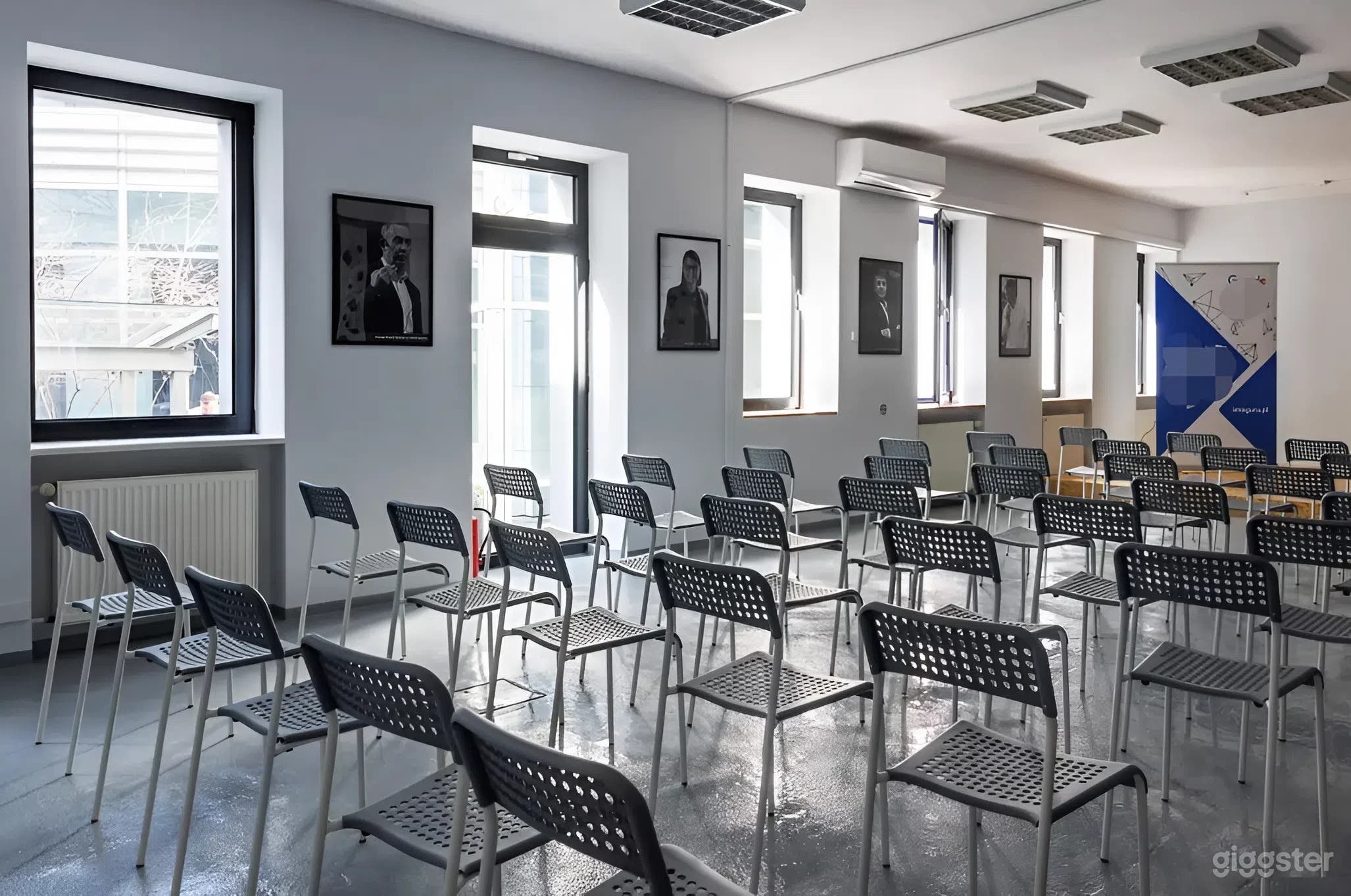 Flexible Event Space with Networking Area in Warsaw Photo 2