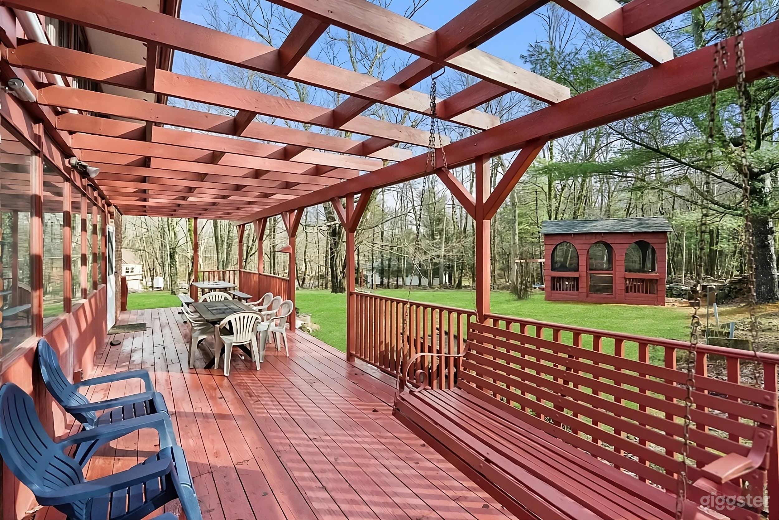 Woodland Hideaway Backyard Photo 1