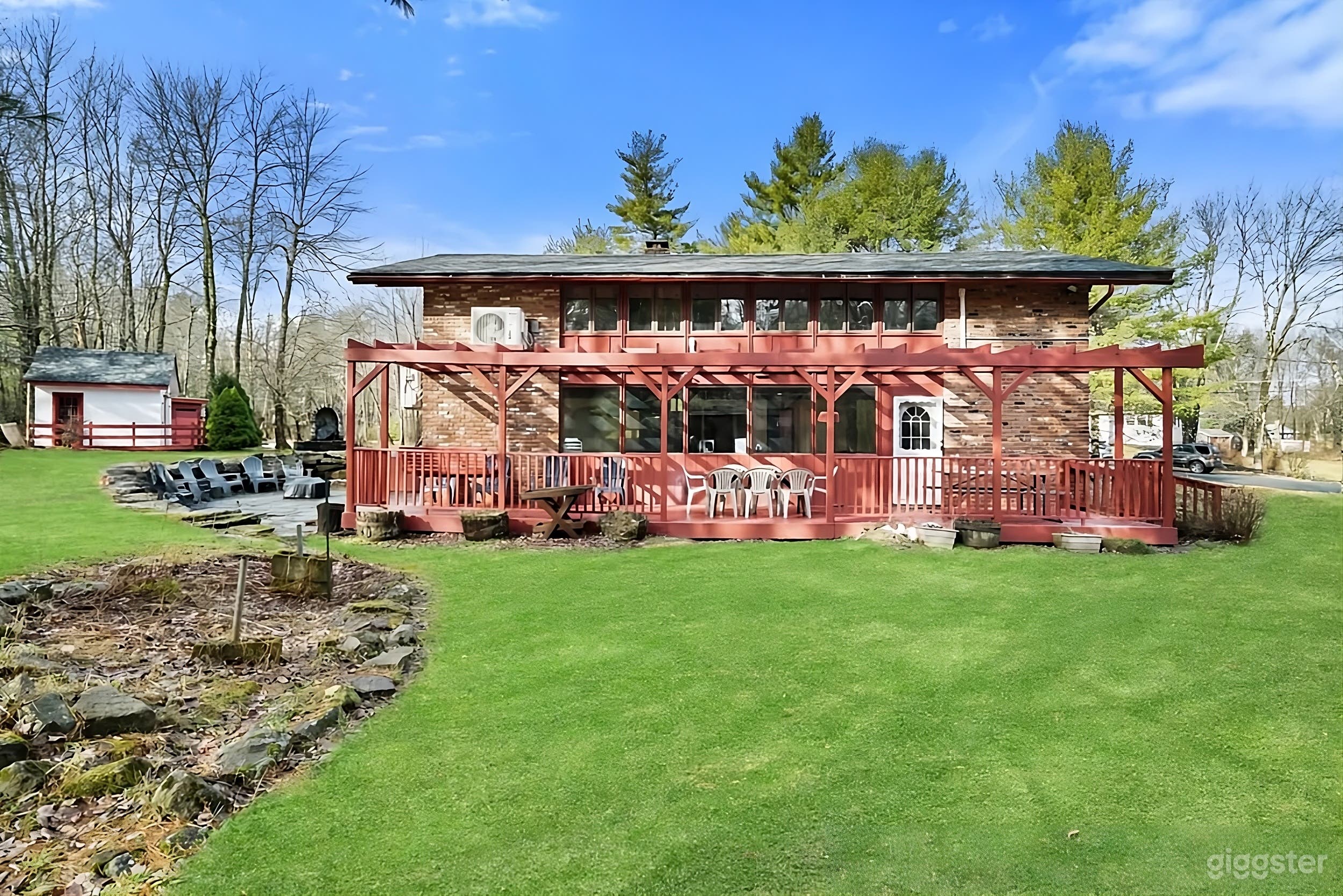 Woodland Hideaway Backyard Photo 2