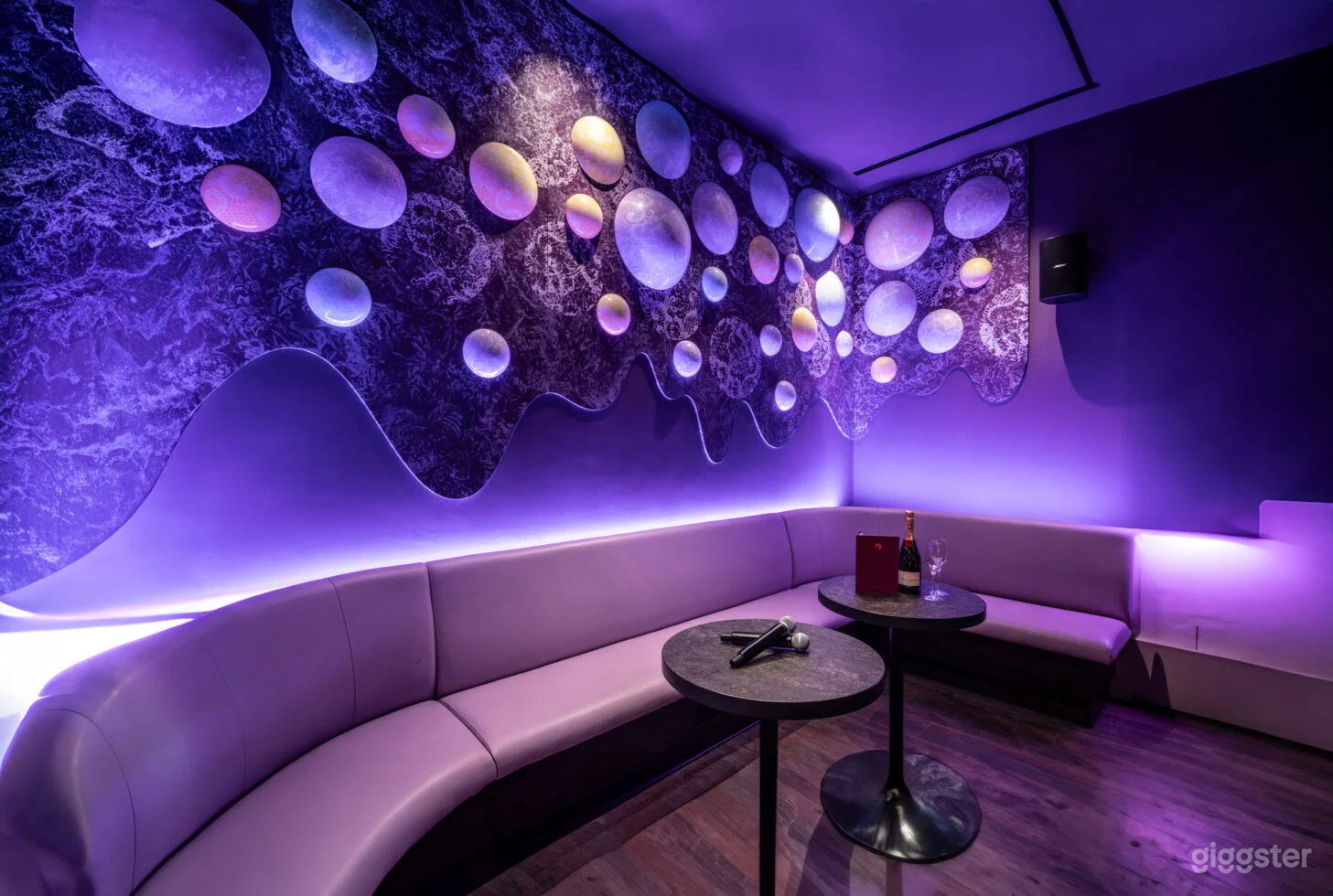 The Astrologer Room Photo 1