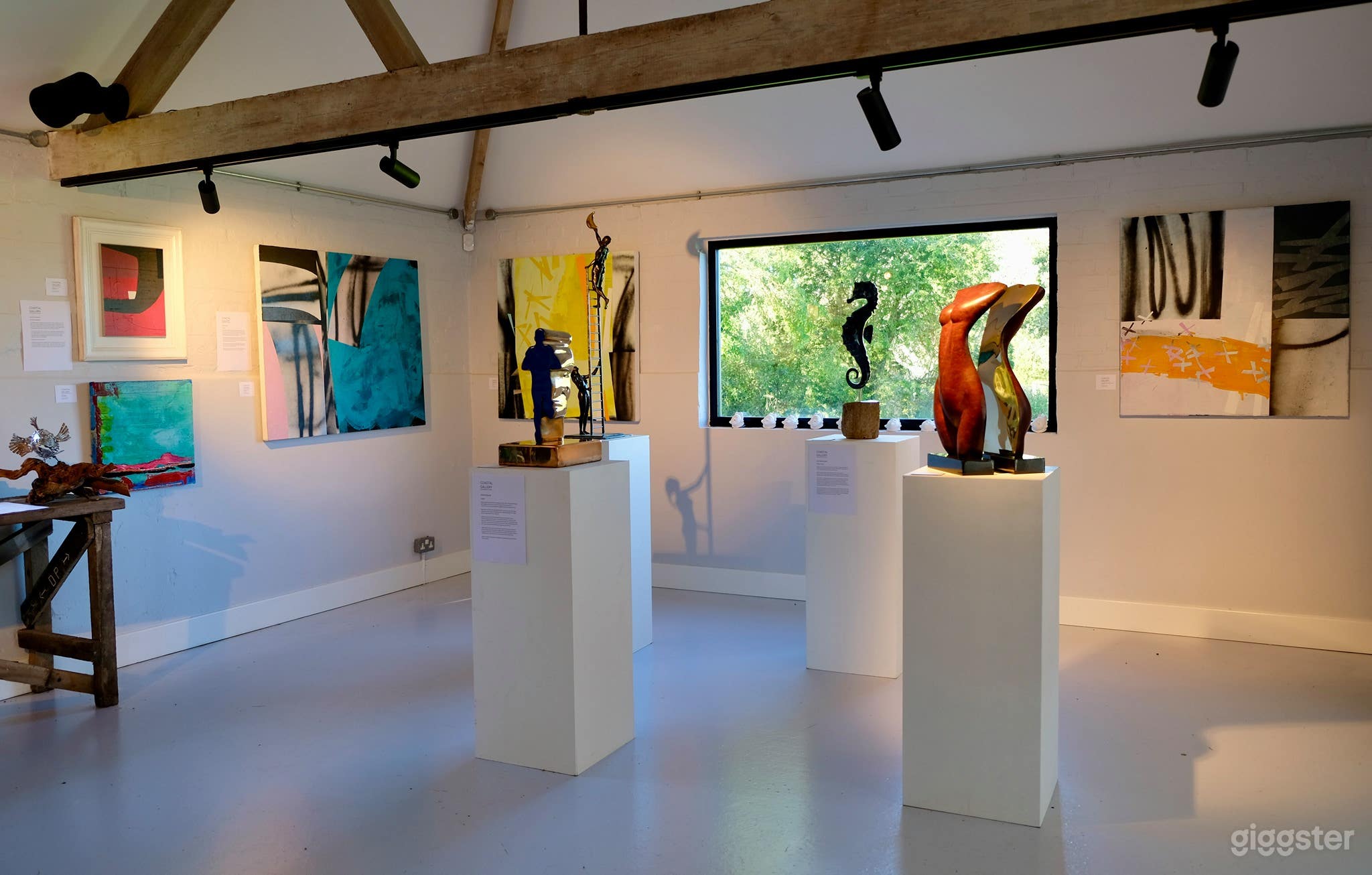 A UNIQUE GALLERY &amp; IDYLLIC VENUE Photo 2