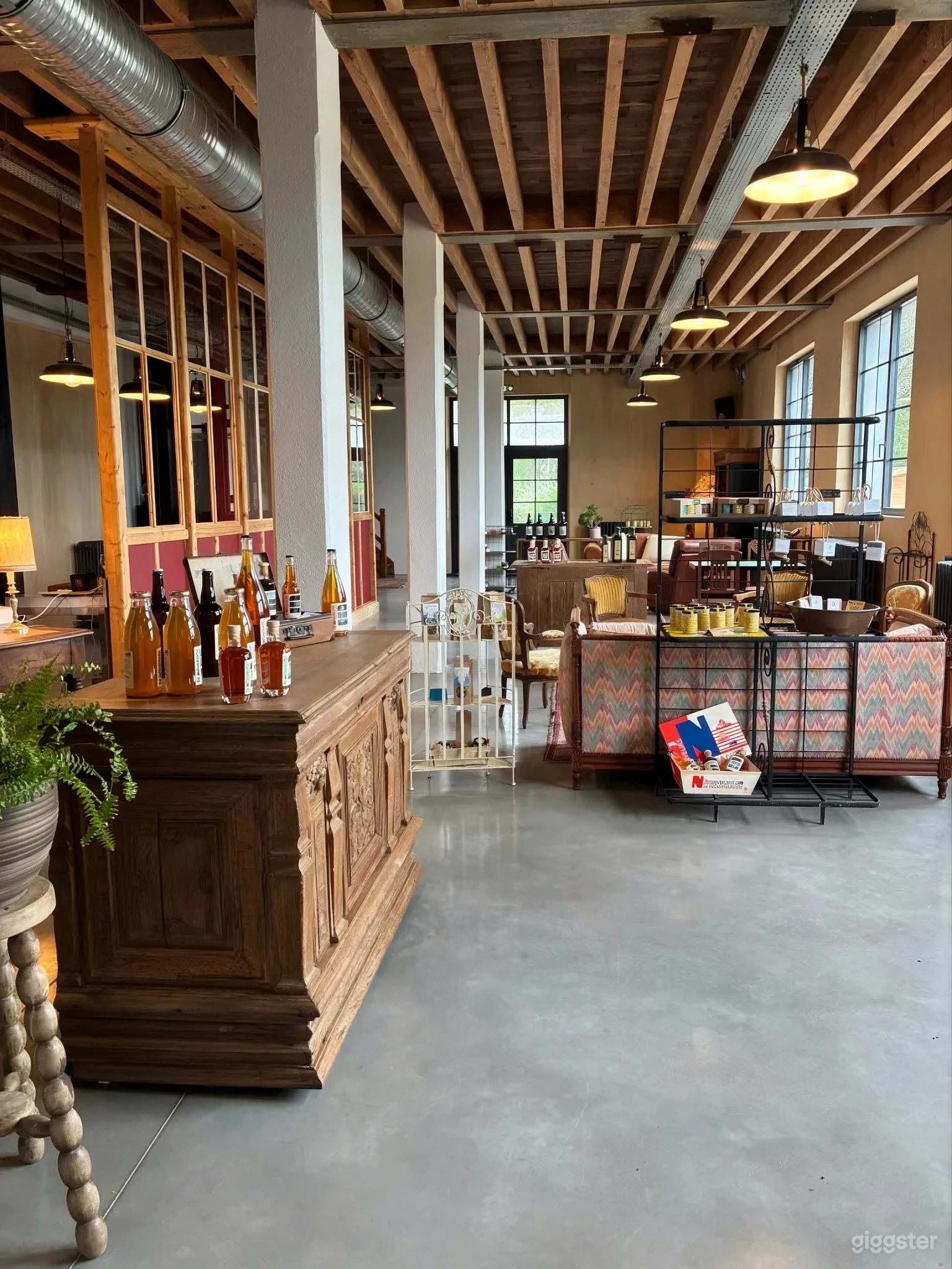 Photo de Old Normandy cider press: rustic industrial loft 3