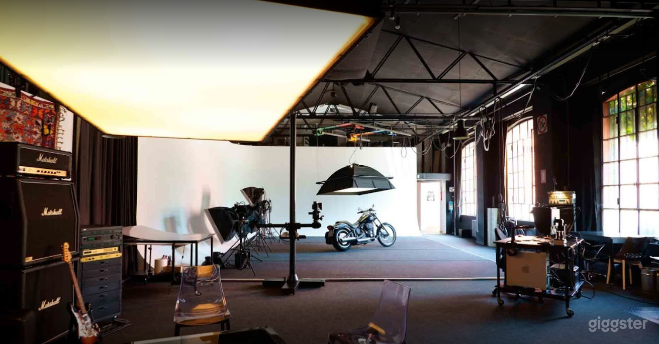 Studio fotografico a Milano unico nel suo genere Photo 2