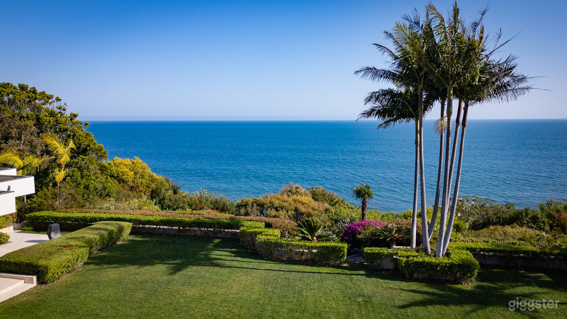 Beautiful Malibu backyard with pool and tennis court Photo 3