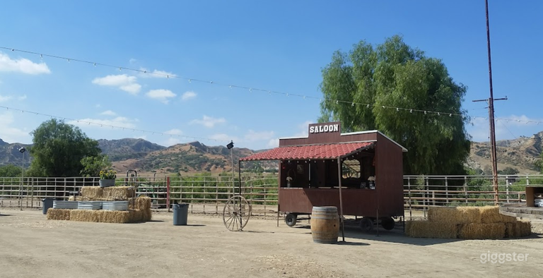  Western Venue, Horse Ranch, dance floor & stage 