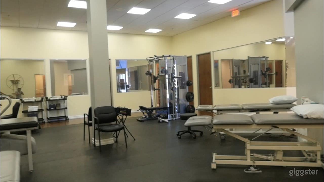 Sports Medicine/Physical Therapy/Modern/Spa Style/ Medical/ Gym Photo 1