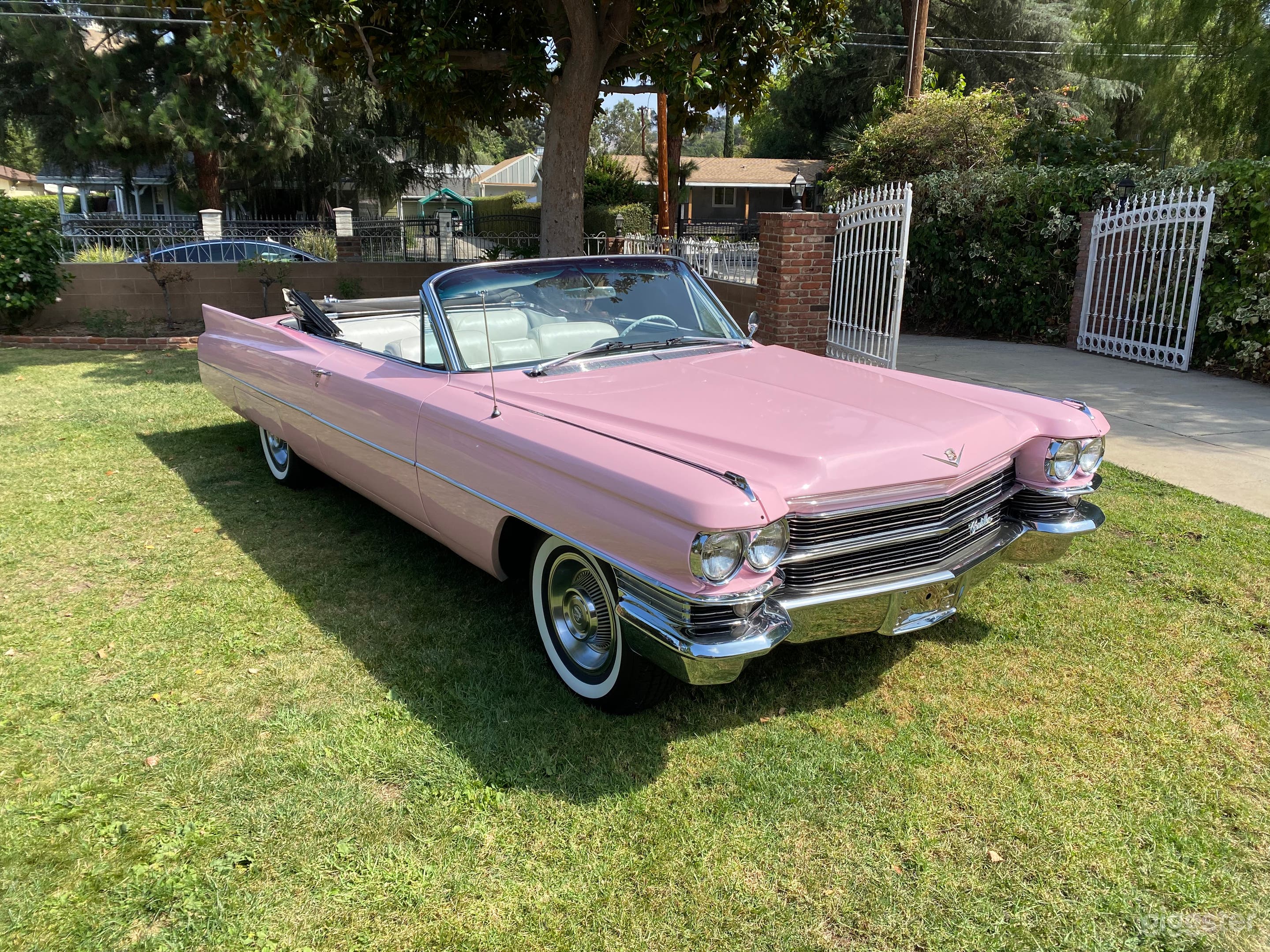 #76,158 Barbie Pink Classic Cadillac Deville Photo 2