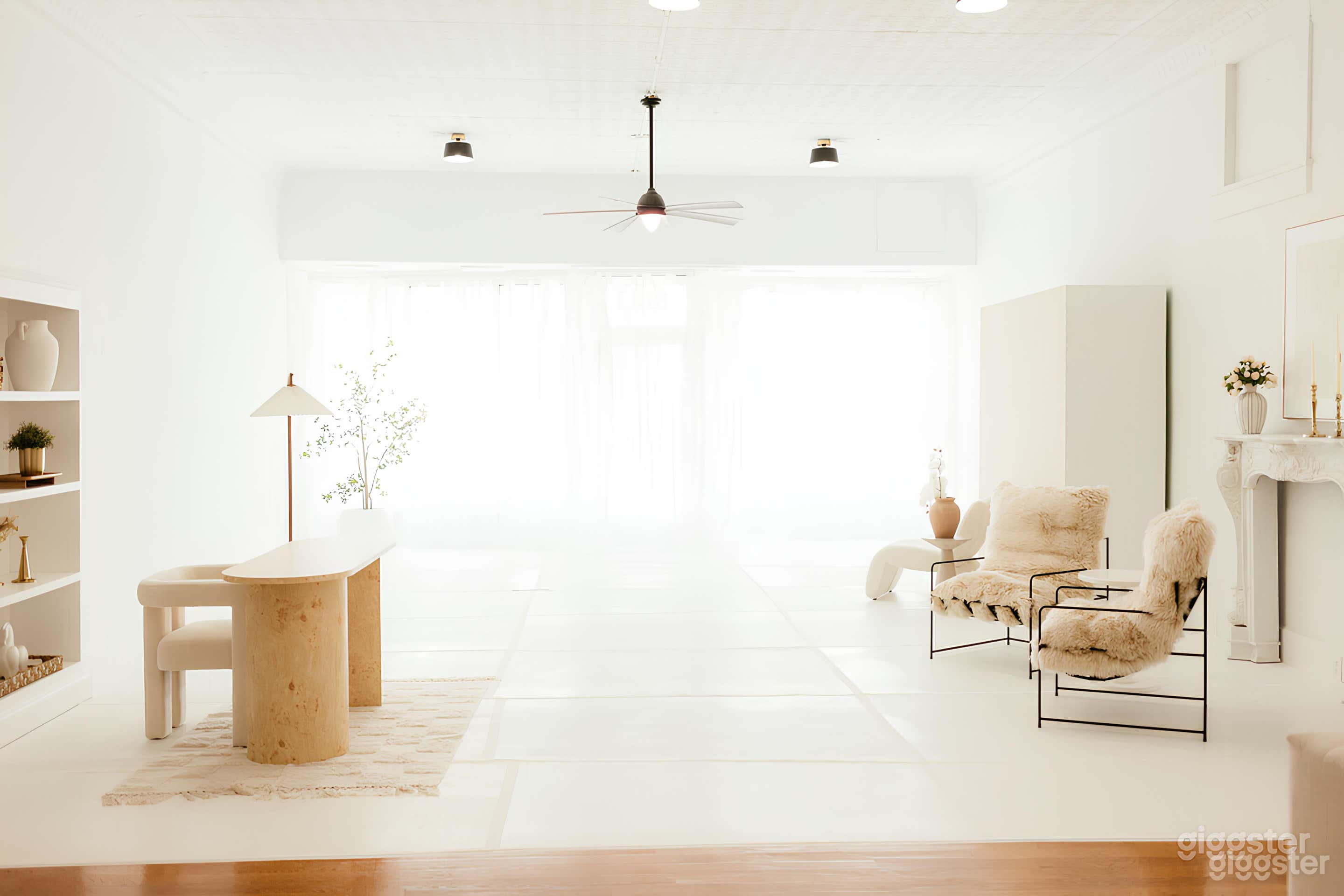 Urban, Content Creation Studio with Abundant Natural Light Photo 1