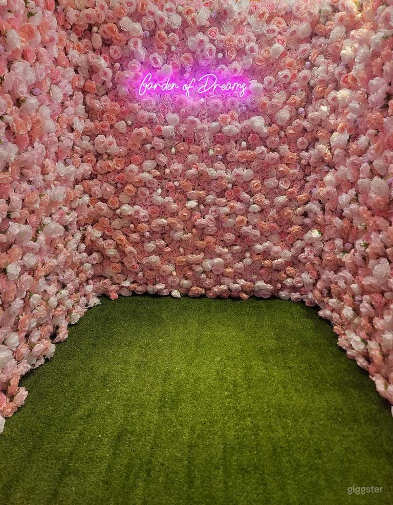  A Selfie Journey Through the World's Hidden Gems 