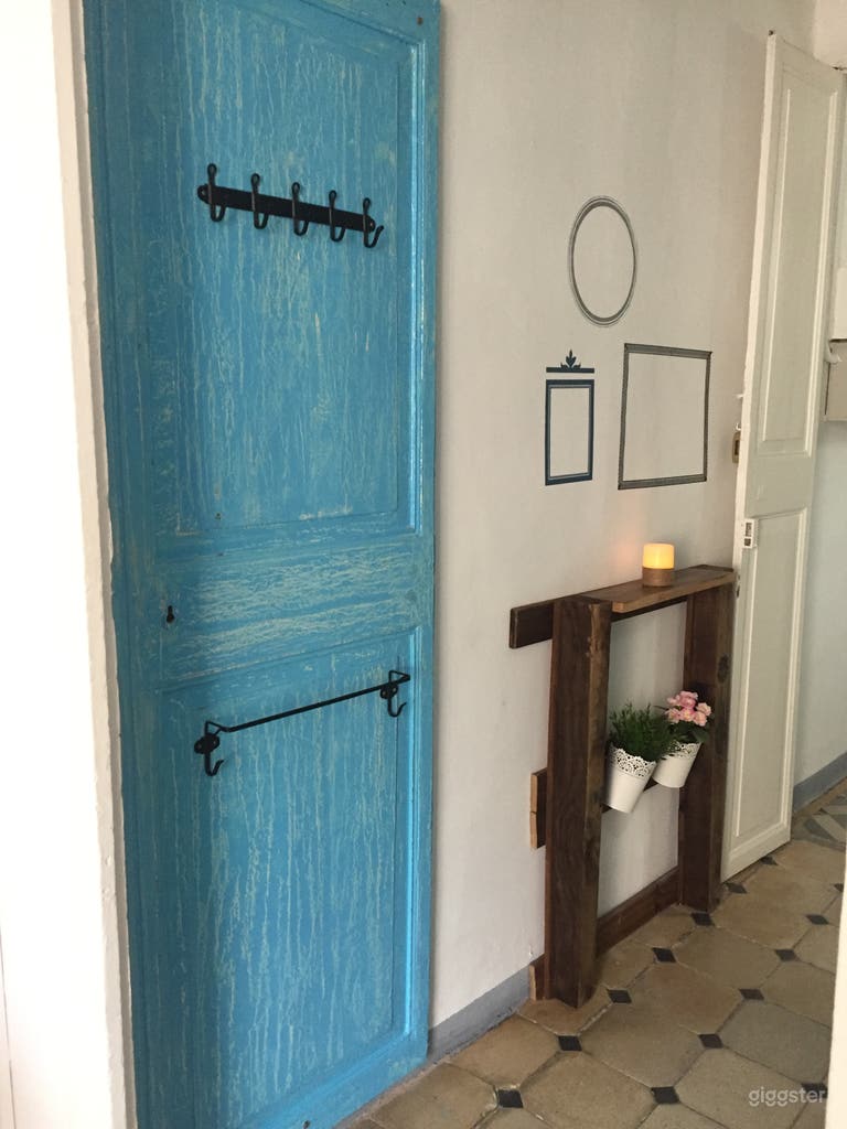  Apartamento en el Barrio Gótico con Baldosas Hidráulicas y Balcón 