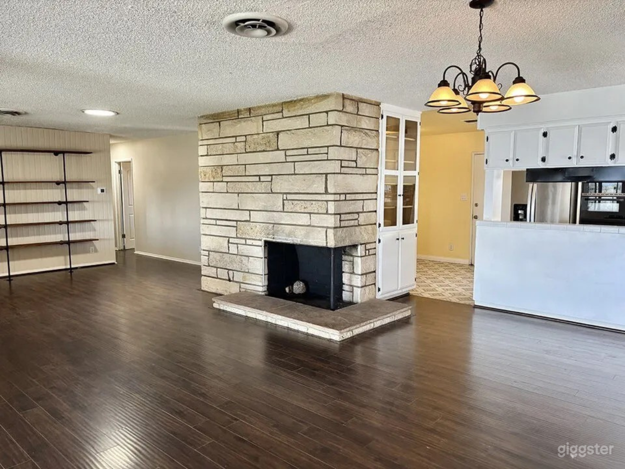 Mid-Century Open Layout Home w/ Natural Light & Valley Views Photo 2