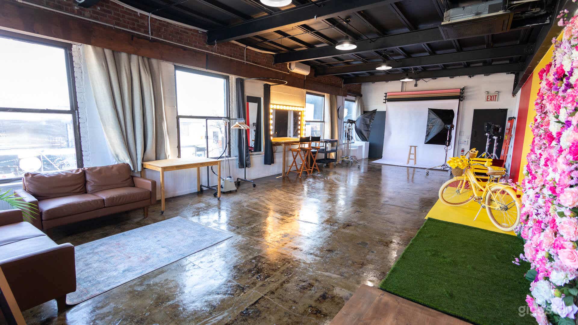 Multi Set Daylight Photo Studio East Williamsburg Photo 4