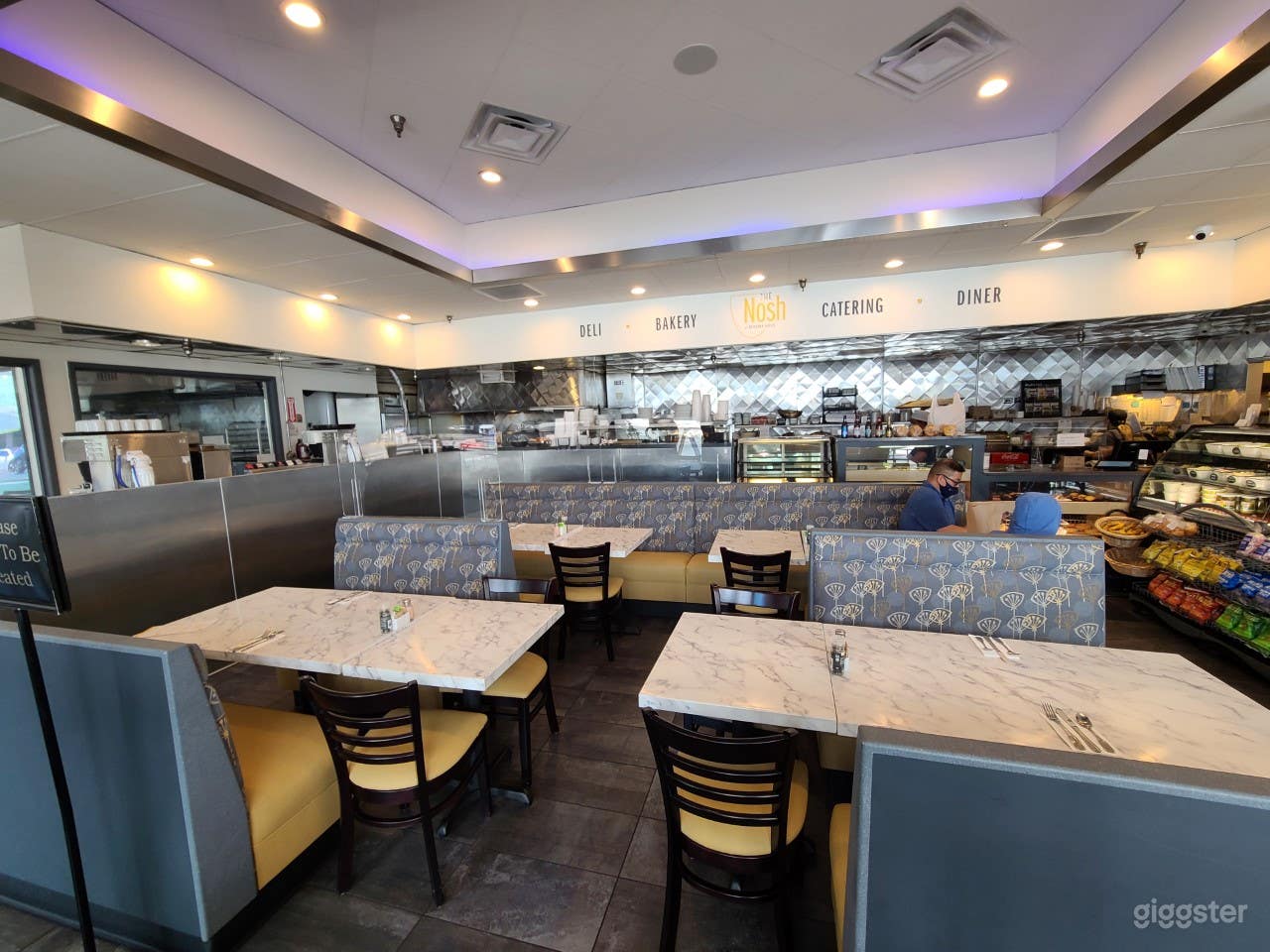 American Diner/Deli Restaurant in Beverly Hills Photo 1