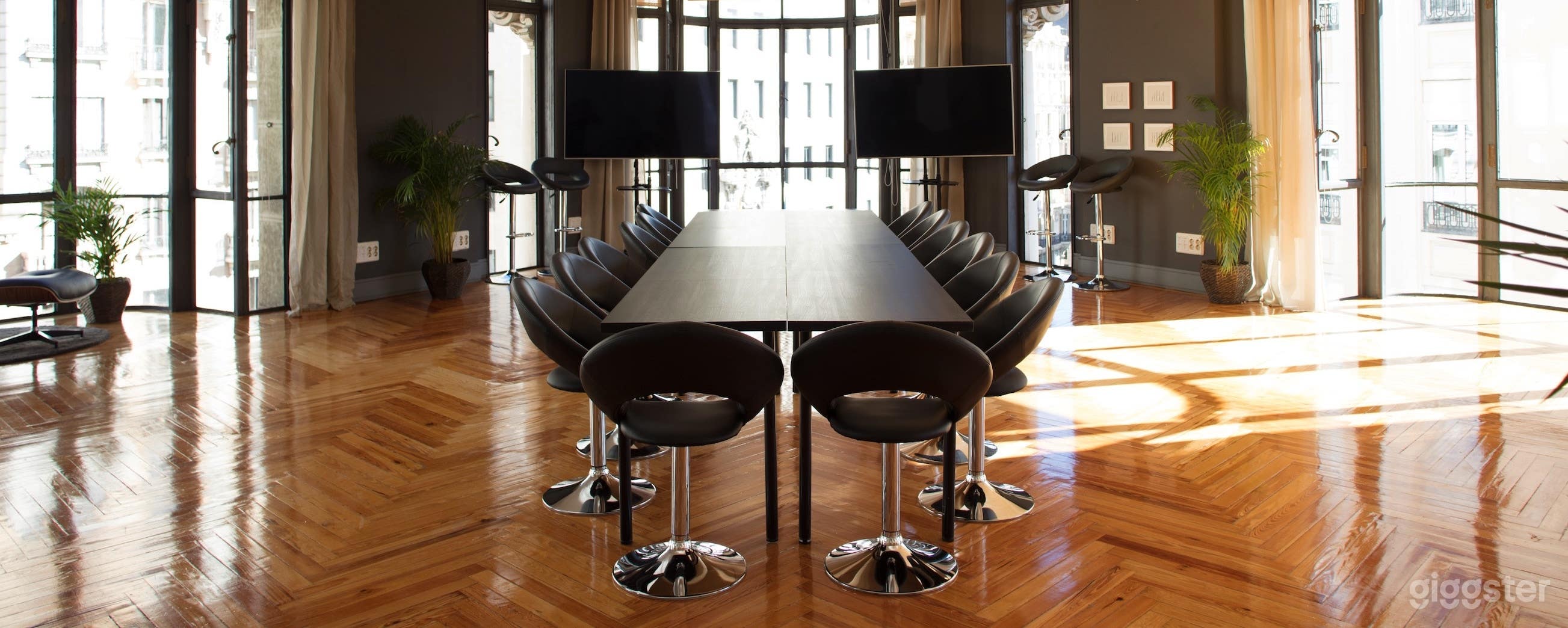 Espacio super elegante y moderno con vista increíble. Foto 3