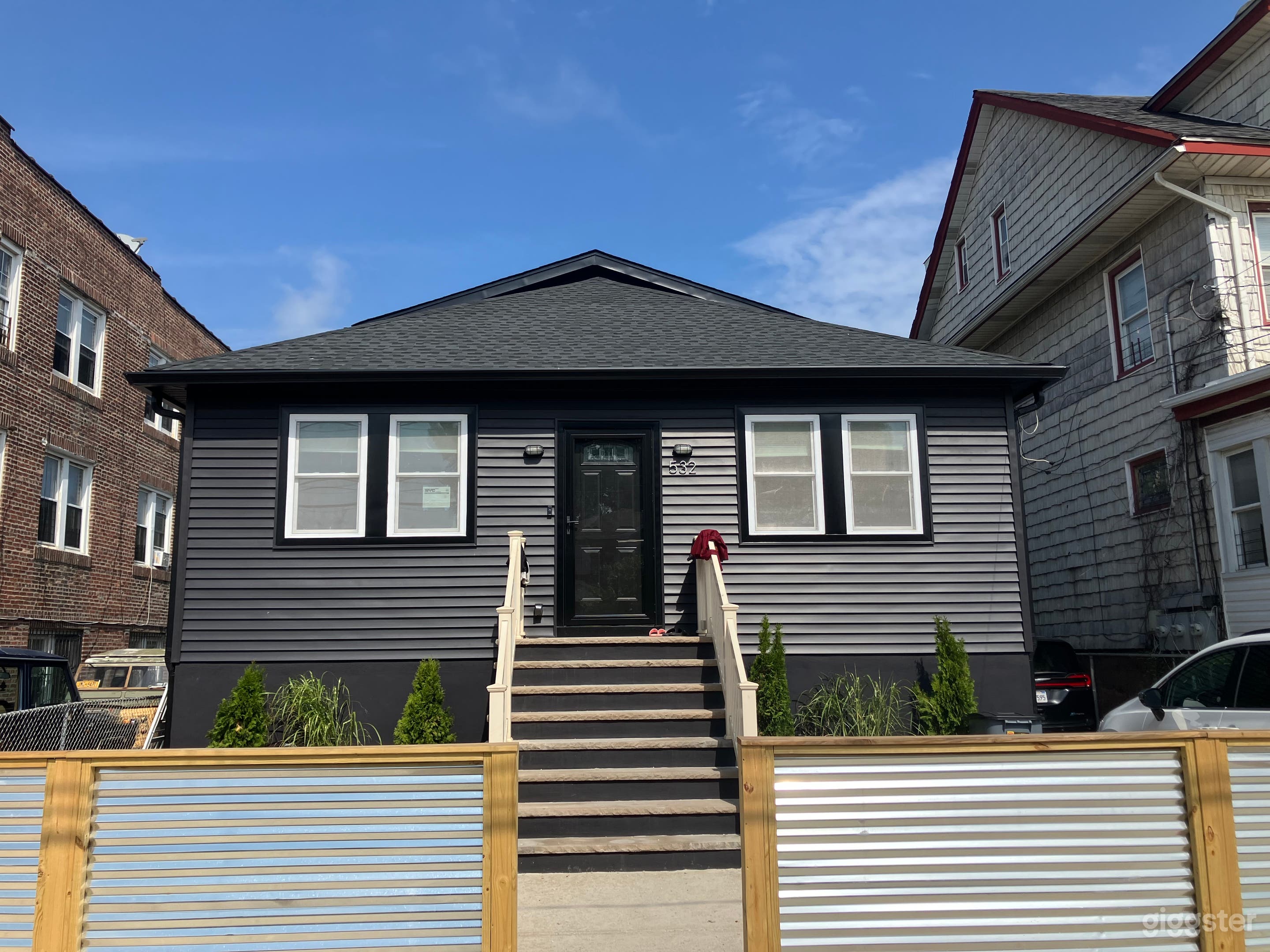 Bright Bayside House Photo 1