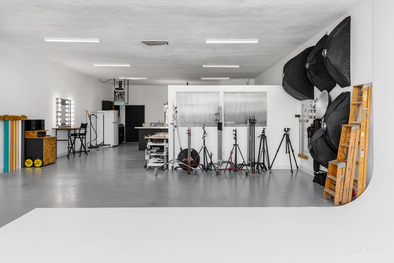  Nob Hill Studio with Natural Light and White CYC 