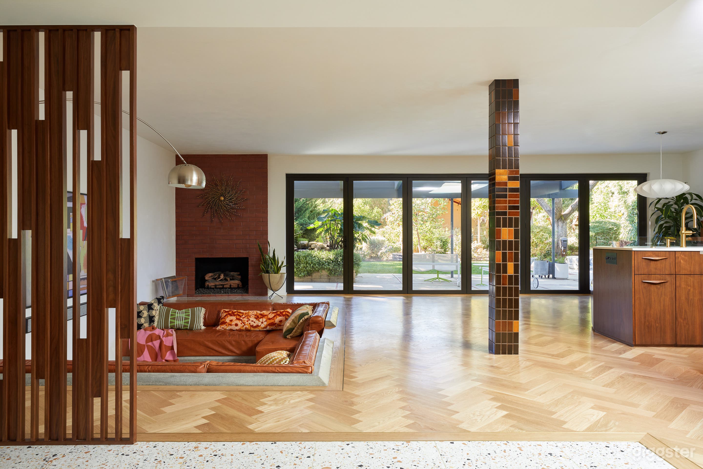 Petersen Prism MidCentury Modern House Photo 1