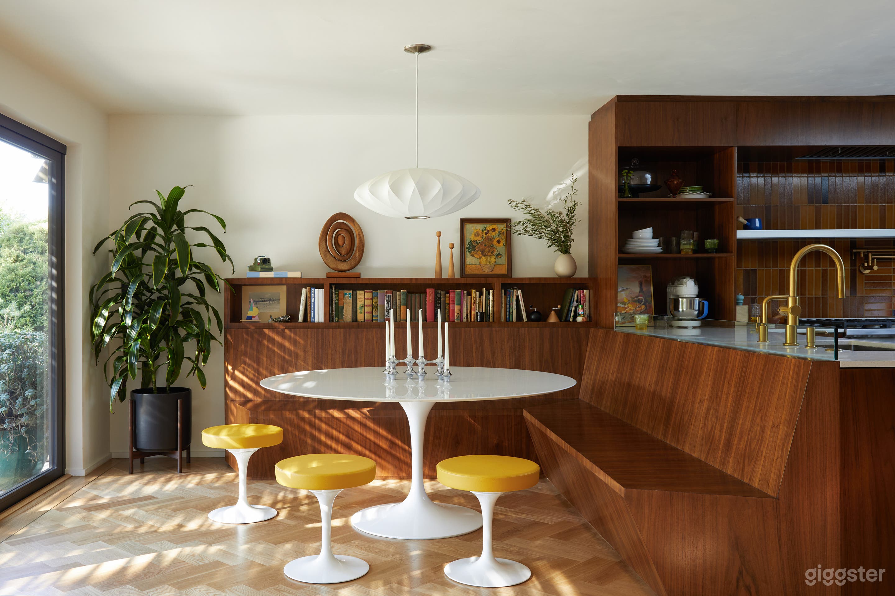 Petersen Prism MidCentury Modern House Photo 2