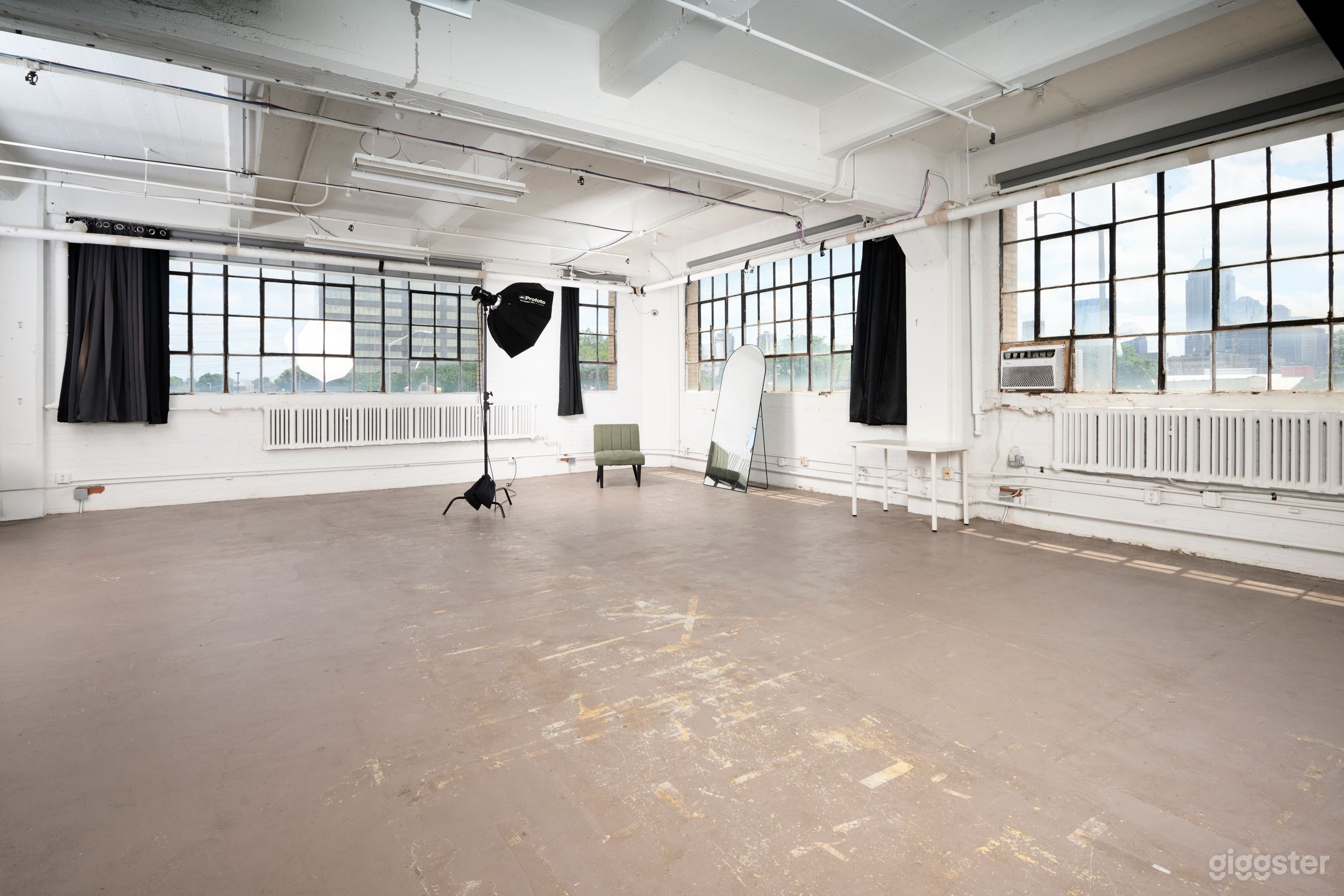Photo Studio Downtown Indy with skyline view Photo 1