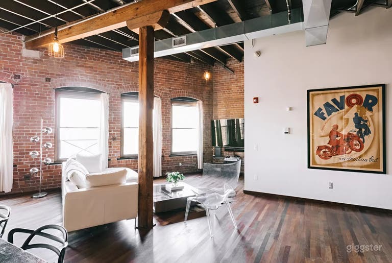  Stylish Downtown Detroit Loft for Events, Pop-Ups & Celebrations 