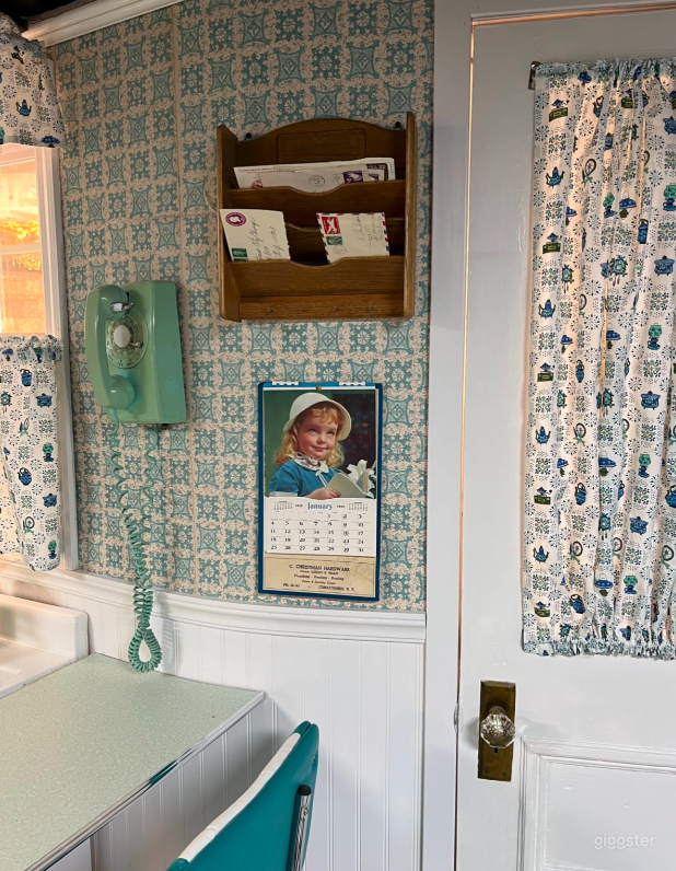 1950's Kitchen (Production Studio) Photo 4