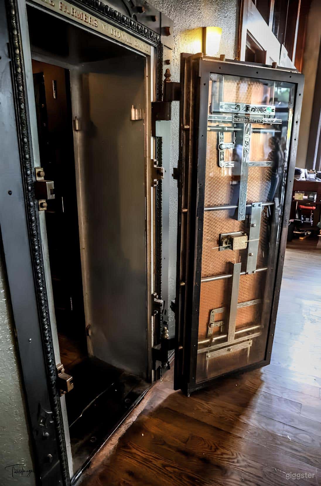 Time Capsule Room Photo 4