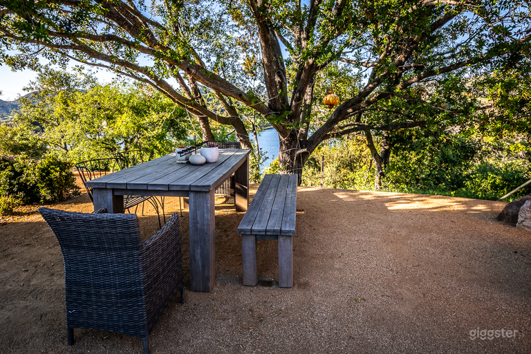 VIEWS! Loft Living @ Lake Sherwood secluded home  
