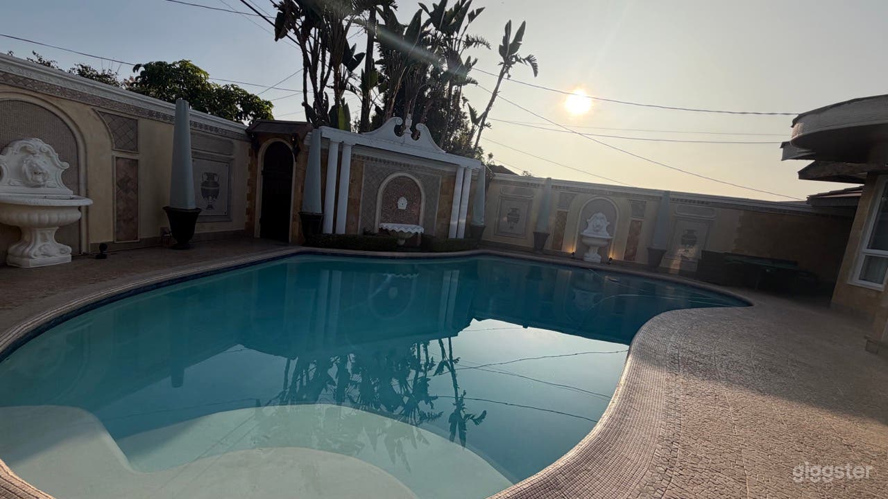 THE STATEMENT HOUSE Photo 4