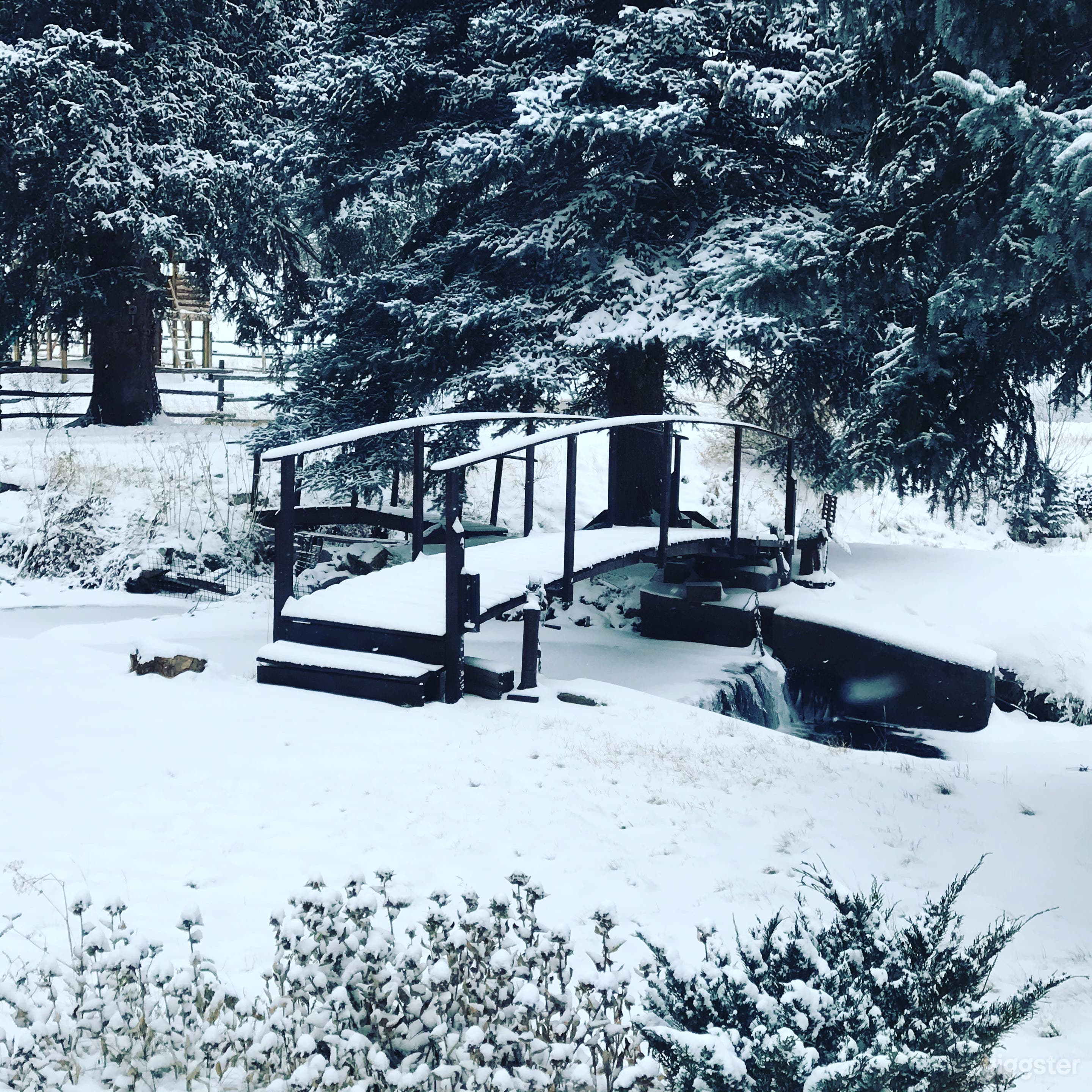 Paradise In A Small  Mountain Town  Photo 1