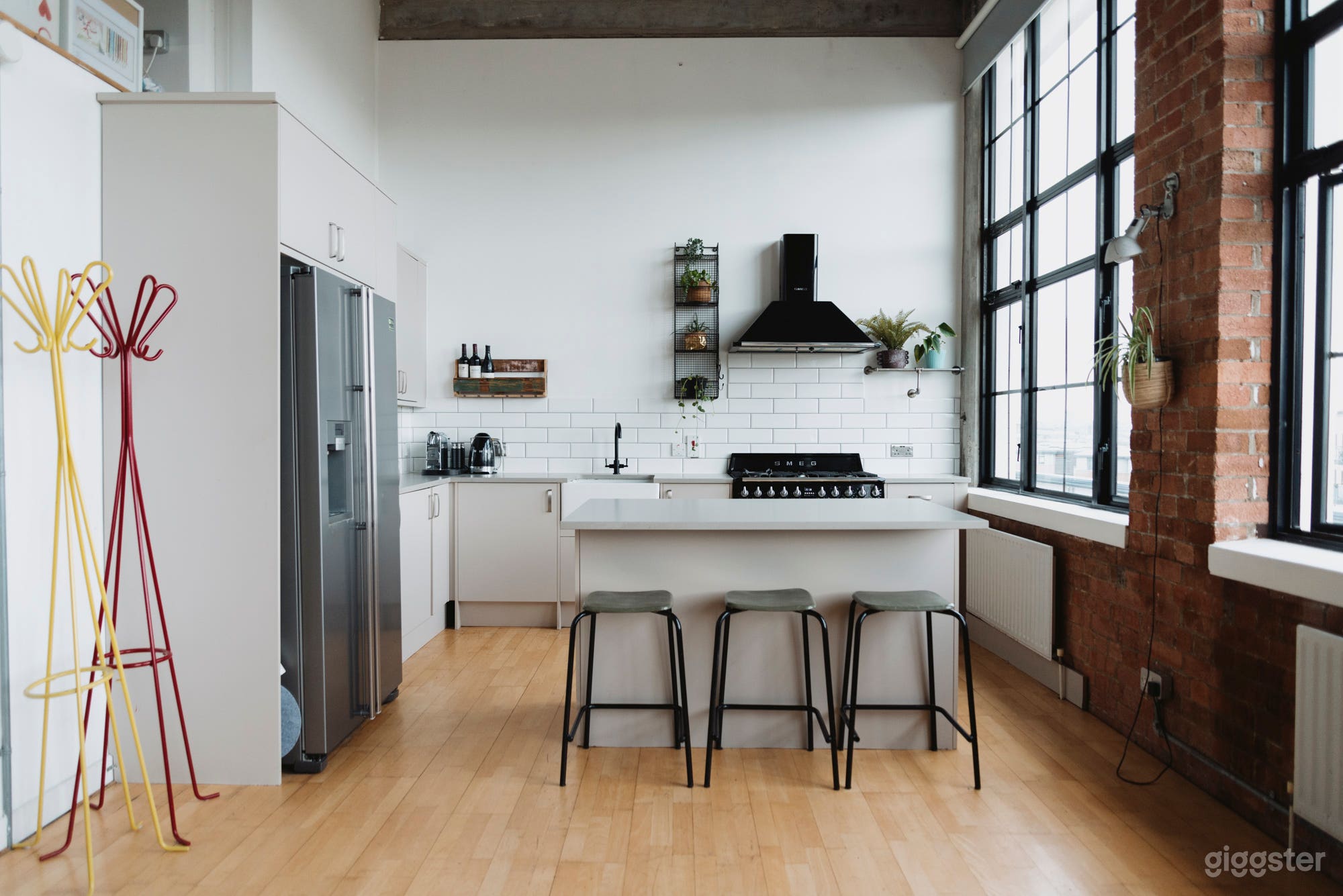 New York style open plan loft space in East London Photo 4