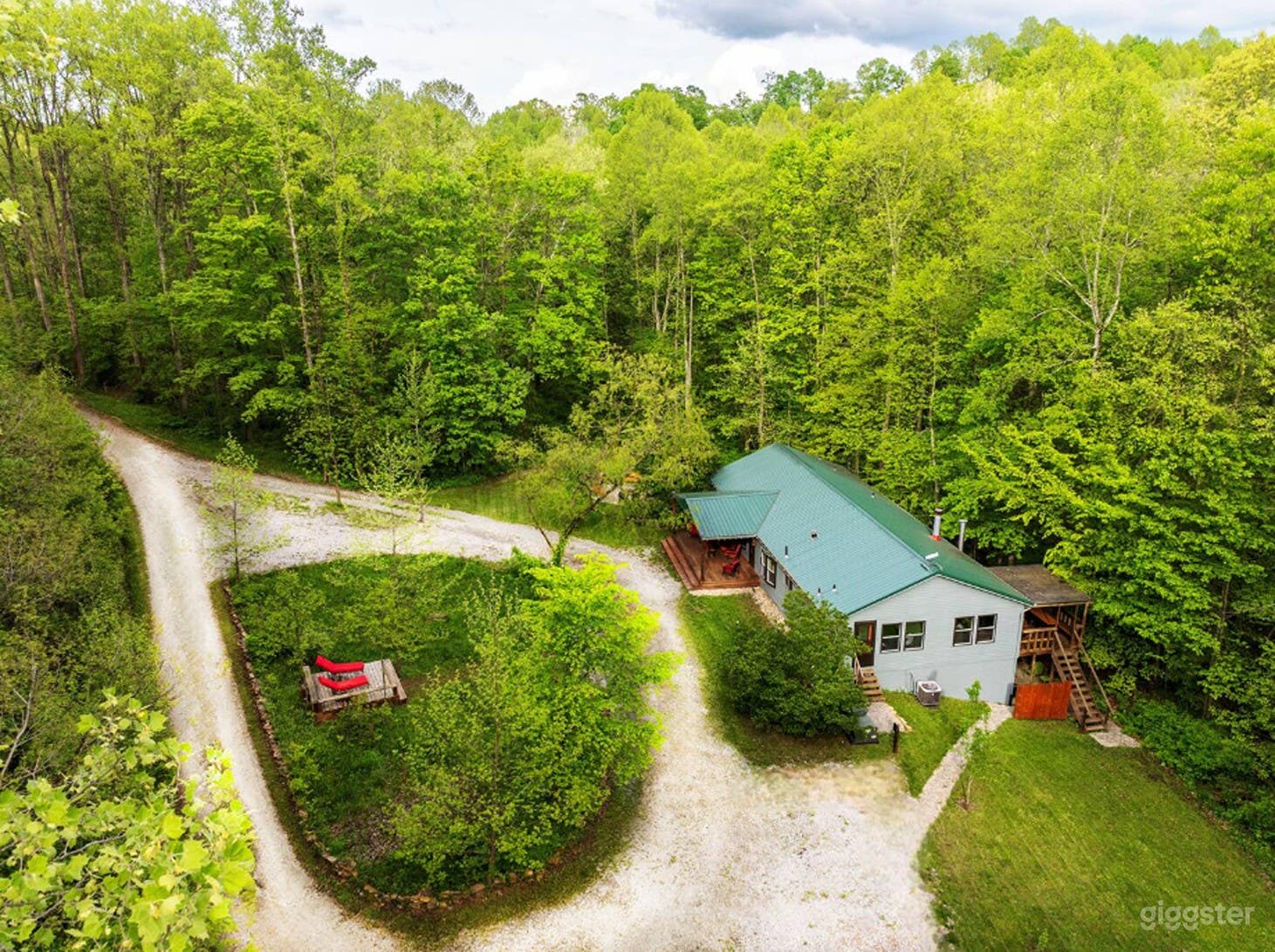 Hocking Hills Nature Retreat | Art+Sauna+EV Photo 2