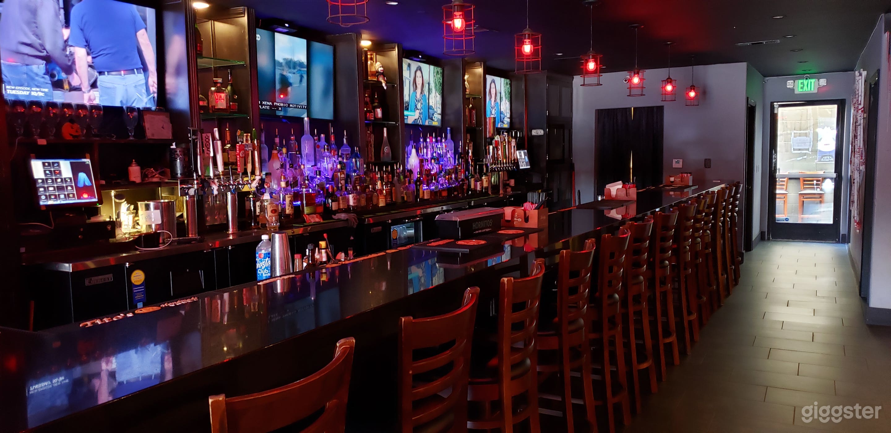 Bar with pool table #7111 Sherman Oaks Photo 2