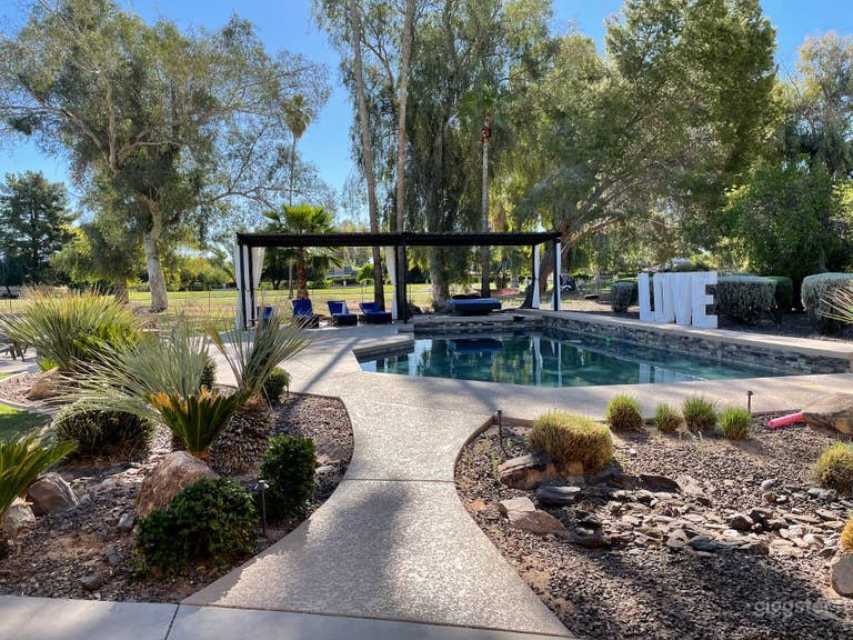  Beautiful Home on Orange Tree Golf Course 1.1 acre 