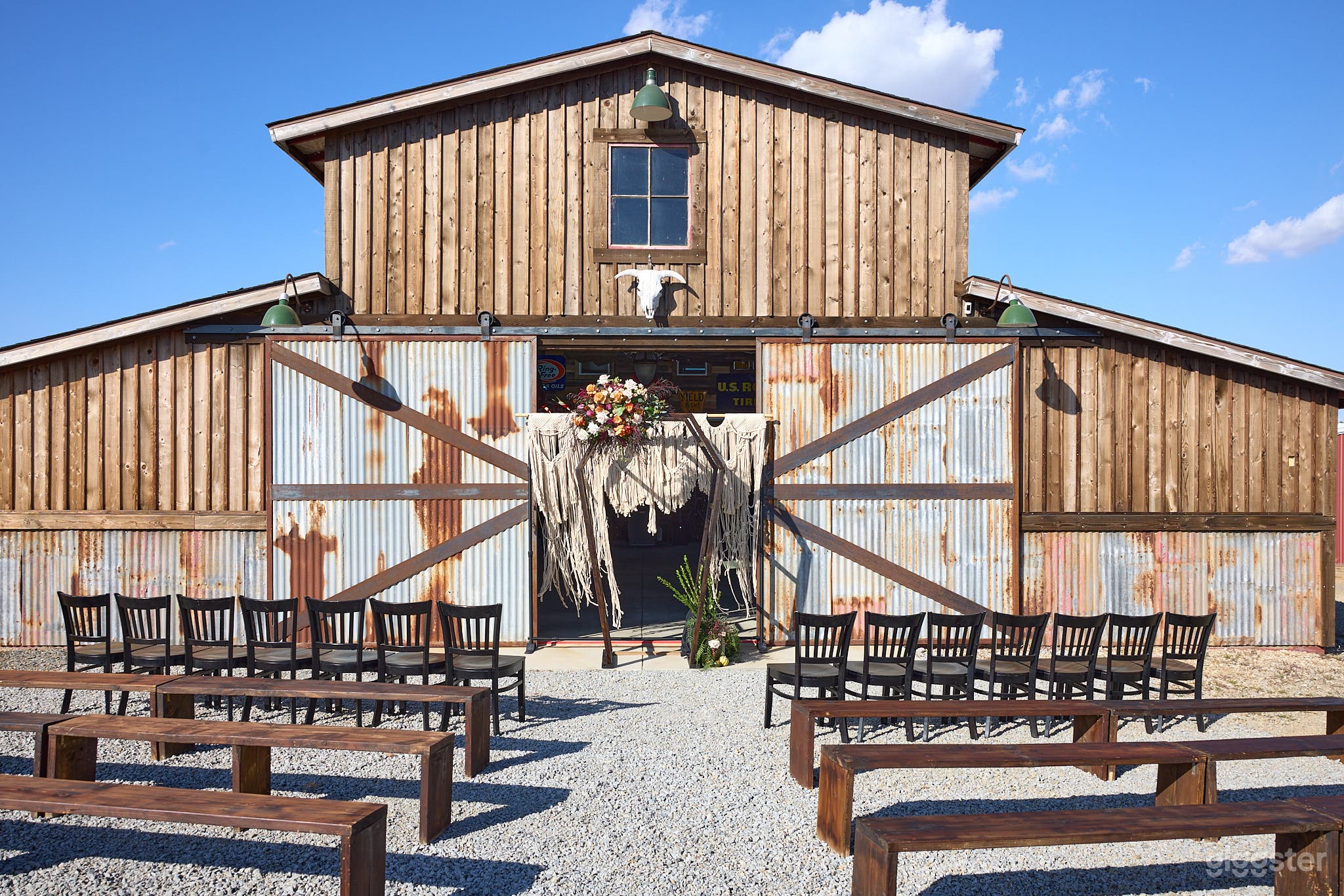 Grandpas Rustic Barn  Photo 1