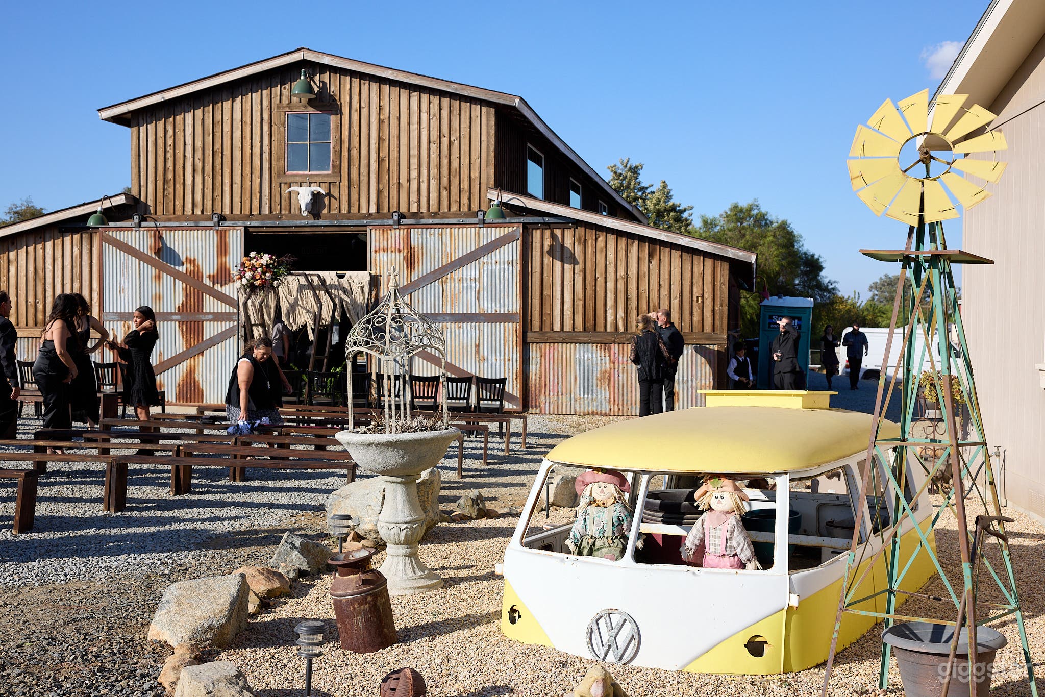 Grandpas Rustic Barn  Photo 2